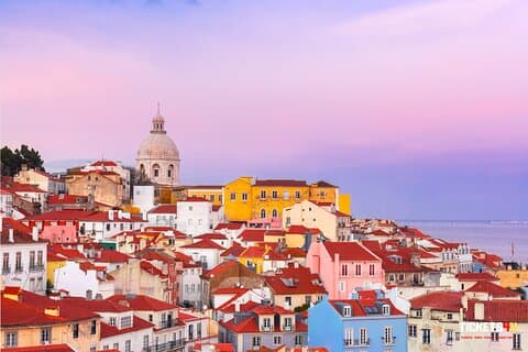 Private transfer from Seville to Lisbon