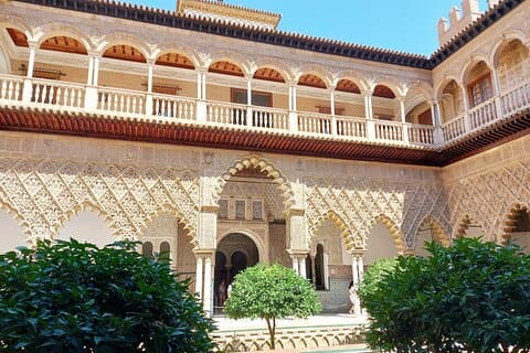 Seville: FREE City Tour + option Alcázar & Cathedral with tickets