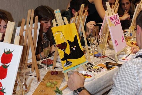 Art Party: Paint, Sip and Fun in Alicante