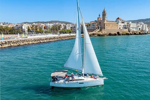 Sailing boat rental in Sitges Sail to the Mediterranean