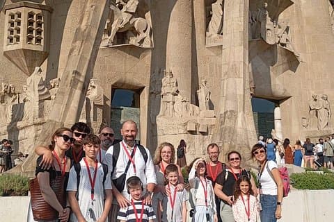 Barcelona: Skip-the-Line Sagrada Família Small Group