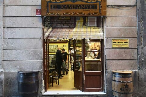 Barcelona Walking Tour: Self-Guided City Game