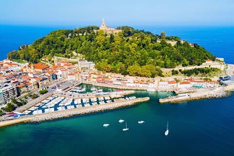 Hello San Sebastian: Private 2-Hour City Walk with Local Guide