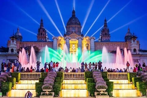 Private Tour of Barcelona from 4 to 8 hours for 8 passengers
