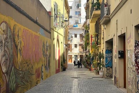 Valencia: Alternative Tour of the Carmen Quarter