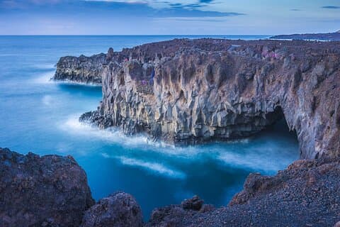 Private tour from Lanzarote: Timanfaya, El Golfo & Los Hervideros