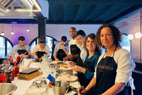 Interactive Spanish cooking class where every participant is the chef.