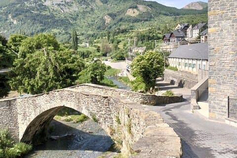 Canfranc, Jaca and Sallent de Gallego Tour from Zaragoza