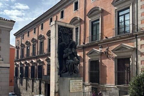 Monumento a las victimas del atentado contra SM Alfonso XIII