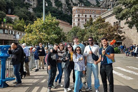Montserrat Half Day Round Trip Private Experience with Moreneta