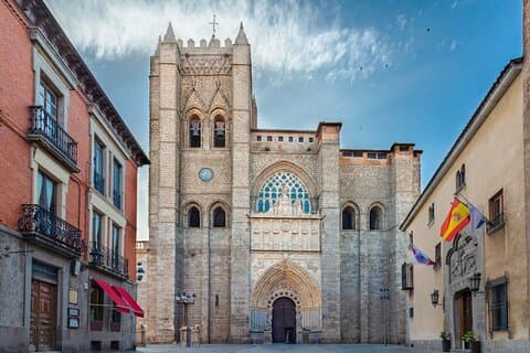 Avila and Salamanca One-Day Private Car Trip from Madrid