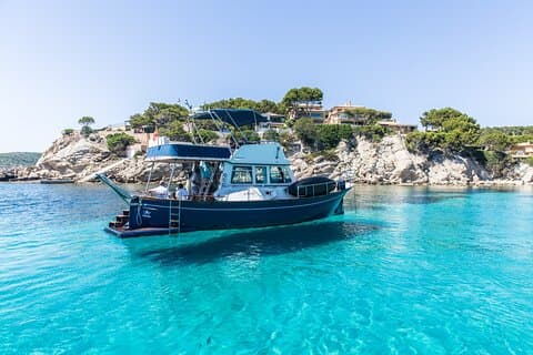 Luxury private traditional mallorcan Llaut with crew