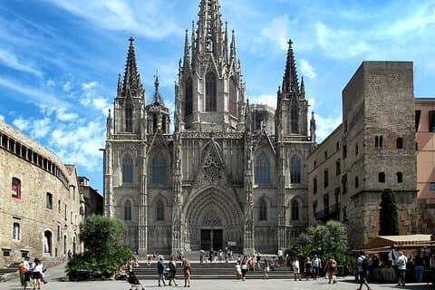 Barcelona Gothic Quarter Tour with tapas and flamenco show