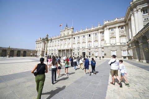 Royal Palace Madrid & Tapas Experience with Skip the Line Ticket
