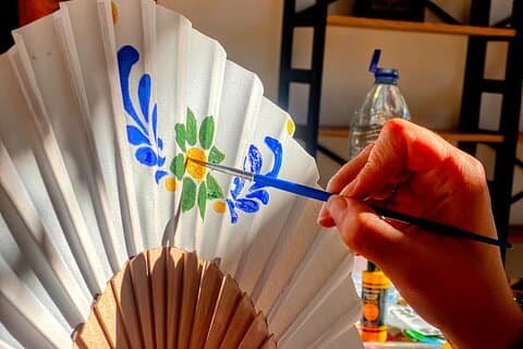 Spanish Fan Painting Workshop with Local Artist in Valencia
