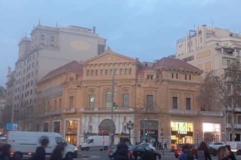 Private Transfers from Barcelona city to Airport