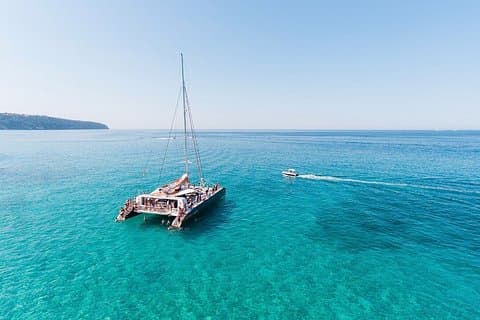 Palma Bay Day Trip: Catamaran Cruise, Swim Stop and Lunch