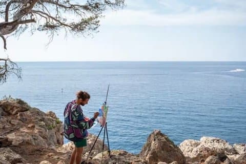 Paint outdoors in Deià by the sea
