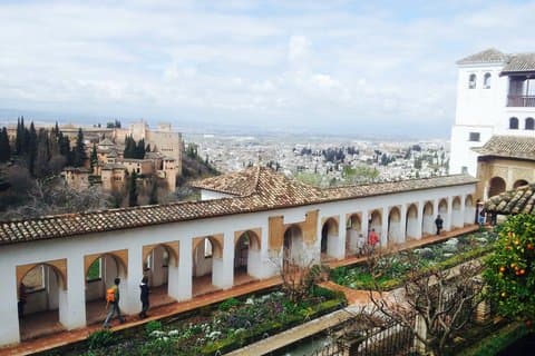 Alcazaba de la Alhambra and Generalife with Audio Guide