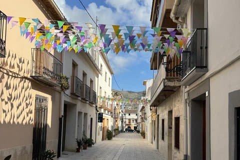 Day Trip from Albir Benidorm and Calpe Jalon and Cave of Skulls