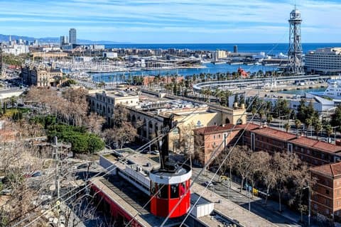 Barcelona Olympic Tour with Teleférico Port Cable Car and Tapas