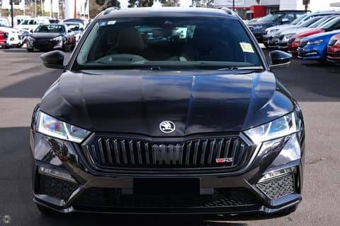 Round Trip Transfer from Madrid Airport MAD to Madrid by Sedan
