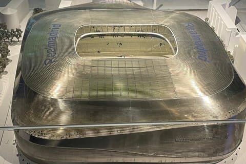Guided tour of the Bernabeu trophies and the heart of Real Madrid