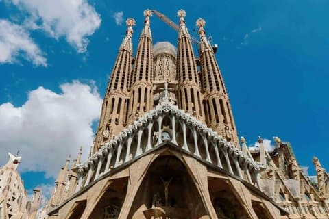 Private Tour in Barcelona Sagrada Familia with Tickets