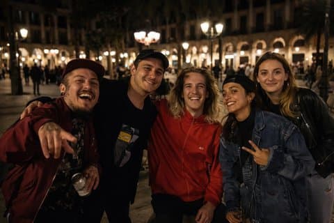 Barcelona: Nightlife Tour with Local DJ & Dance Floor