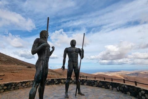 Fuerteventura biggest Tour: Beyond the Map. Go with locals!