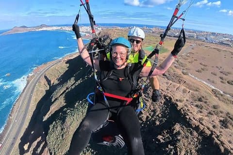 Gran Canaria Paragliding hands on experience with pilot