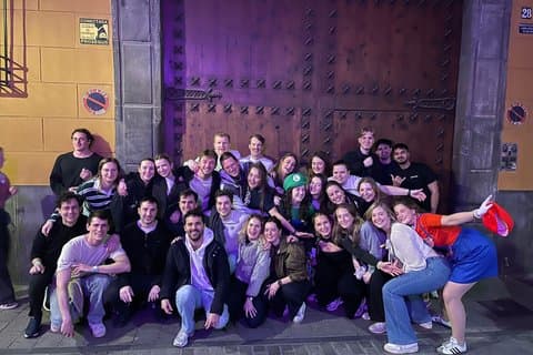 Pub Crawl Valencia: Bars, Free Shots & Club Entry