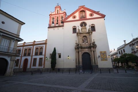 Private Tour of Cordoba with entrance fees to Fernandine Churches