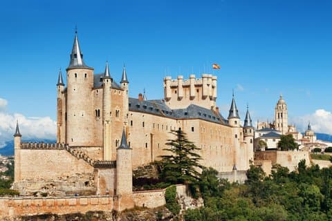Guided tour of Segovia and Alcázar