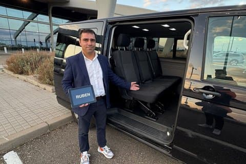 Transfer Leon Asturias Airport