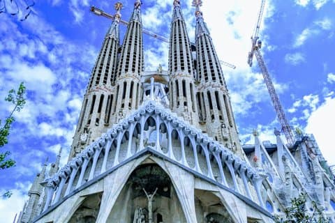 Barcelona Sagrada Familia Stories & Symbols Walking Tour
