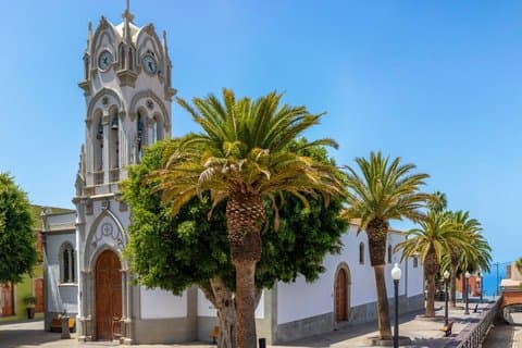 Historical Walk & Eco Banana Farm Tour in Guía de Isora, Tenerife