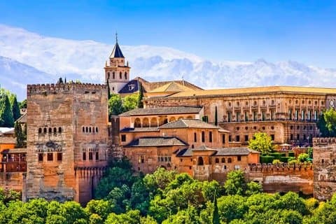 Alhambra And Nasrid Palace tickets Entry Assistance+Tourist Train