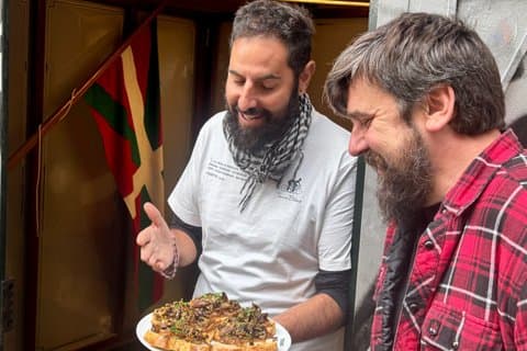 Bilbao Small Group Tour with Tapas and Wine Tasting