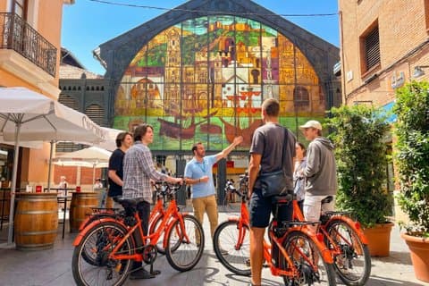Malaga Highlights Guided Bike or E-Bike Tour with Local Guide