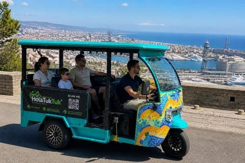 Barcelona Electric Tuk Tuk Private Tour with View