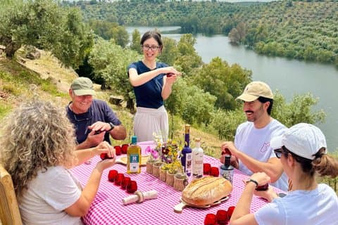 Exclusive Tasting of Olive Oil and Paella in Family Estate