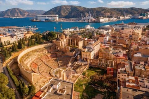 Hello Cartagena: Private 2-Hour Intro City Walk with Local Guide