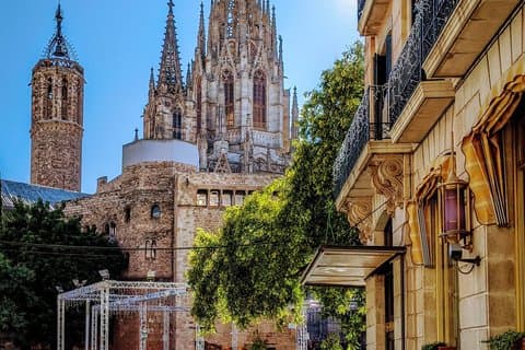 Private Barcelona Life and Dine Cuisine and Culture Experience
