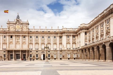 Madrid Private Half Day Tour with Royal Palace, Historic Center