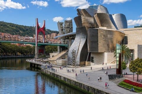 Bilbao Guggenheim Museum Entry Admission With Audio Guide Tour