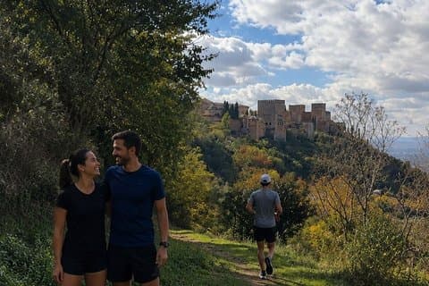 Running tour in Granada and the Alhambra surroundings