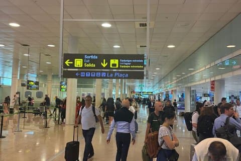 Barcelona Airport to City Private Taxi Arrival Transfer & Pickup