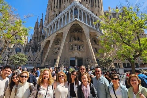 Sagrada Familia Tour: Gaudí’s Secrets (Exterior) 2026