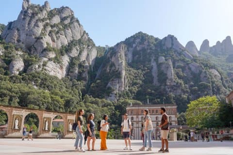 Montserrat Small Group Tour & Wine Tasting from Barcelona